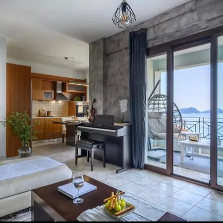 Zoe'S Sea View Apartment Pylos Exterior photo