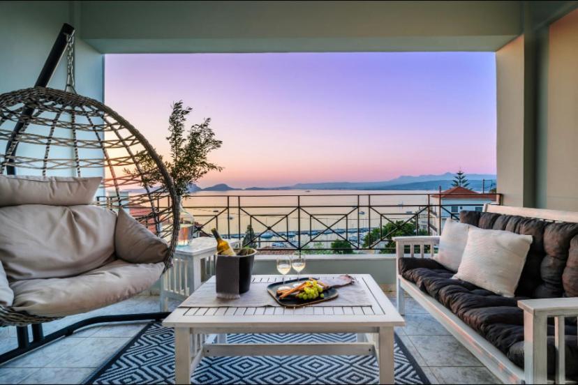 Апартаменты Zoe's Sea View *