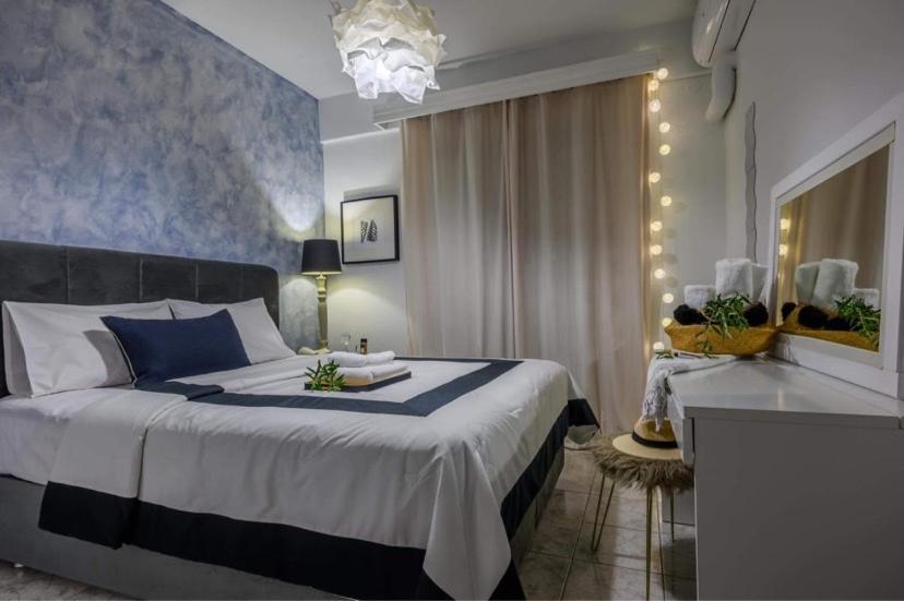 Апартаменты Zoe's Sea View